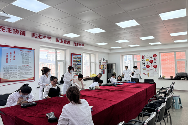 1742266036359974.png 义诊照片.png