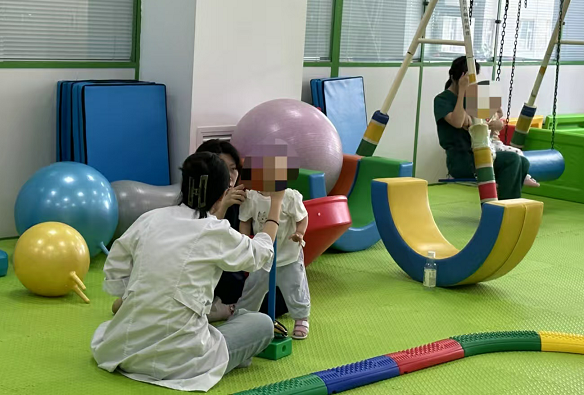 1748593105583741.png 康复儿童.png