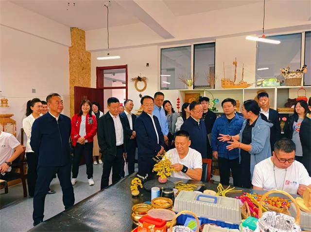 1758175826941693.jpg 9e6cfa5a6f49ada3d8cd1fdfbe19fbb.jpg